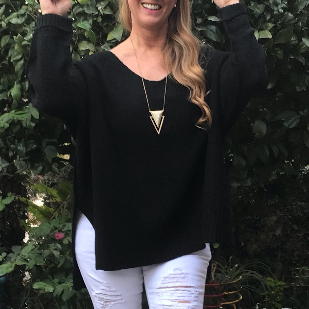 Making a Statement! Black Oversize Hi Lo Sweater - Picture 8 of 8